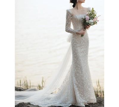 CW894 : 3D Floral Square Neck mermaid Bridal Gown