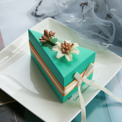 DIY380 : 10pcs/pack 3 colors triangle-shaped Wedding cake Boxes