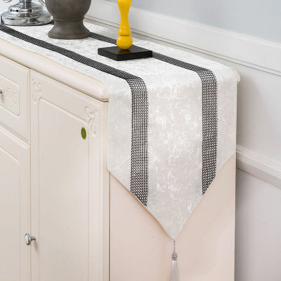 DIY123 European velvet with diamonds Beads table runner ( 4 Colors )