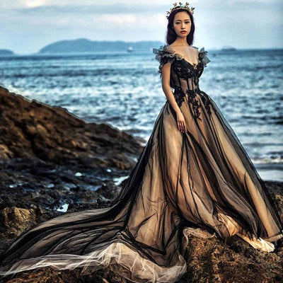 CG238 Gothic Black and Champagne Beach Wedding Dresses