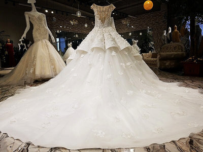 HW49 Haute couture sleeves puffy skirt wedding dress with train