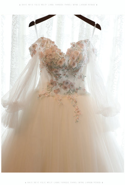 CW09 Vintage off the shoulder Boho Wedding Dress