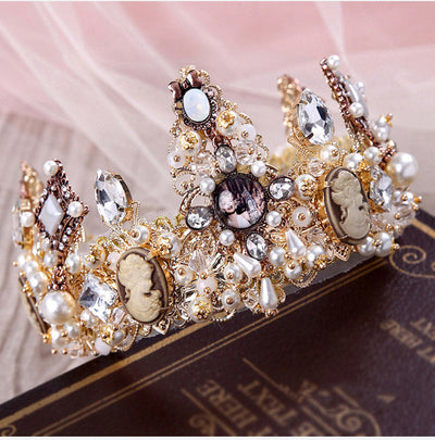 BJ101 Set of Vintage Bridal Jewelry (Tiara and Earring )