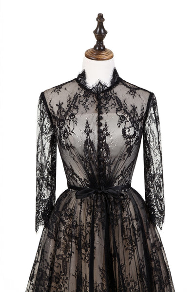 LG340 Vintage black lace Evening Dress with court train