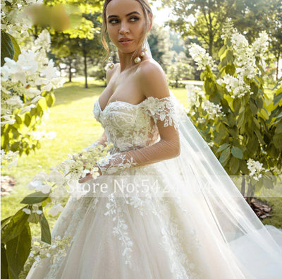 HW175 Charming Sweetheart neck full sleeves A-Line Wedding Gown