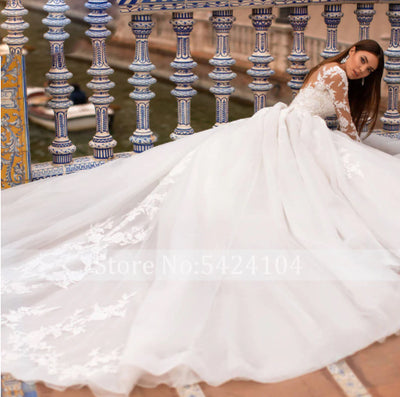 HW222 Elegant Scoop Neck Full Sleeve Tulle A-Line Bridal Dress