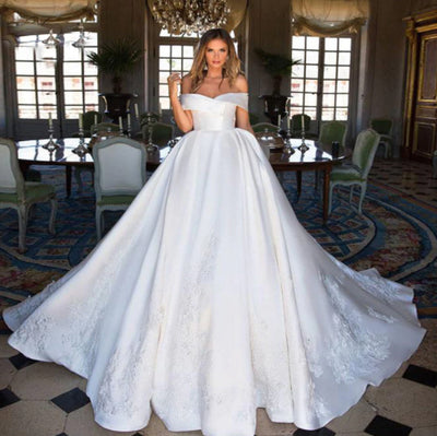 HW224 High quality simple off the shoulder satin Wedding gown with train