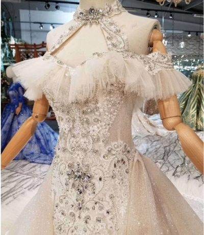 HW67 Luxury halter ruffle mermaid wedding dresses with detachable train