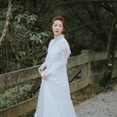 CW395 Real Sample Photo : Vintage high neck Wedding dress