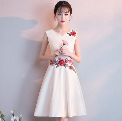 BH261 Flower embroidery Short Homecoming Dresses ( 4 Colors )