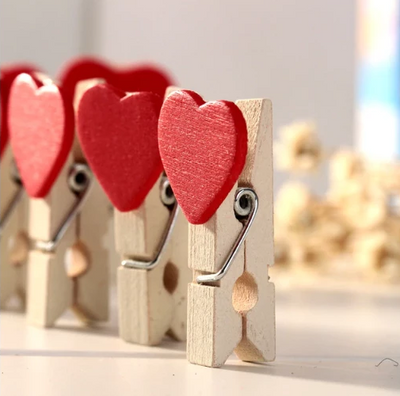 DIY184 : 10Pcs/Pack Mini Heart Love Wooden Clips