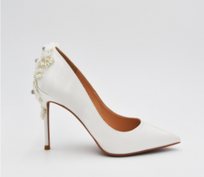 BS195 White Flower pearls Bridal Shoes