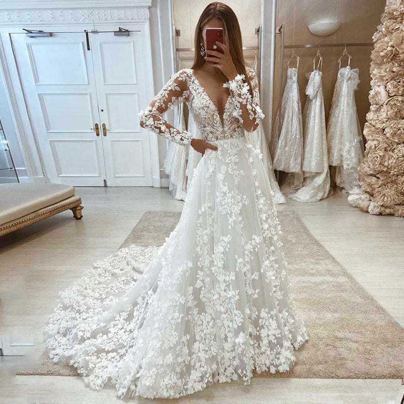 Summer Beach Wedding Dresses Lace Applique V Neck Plus Size