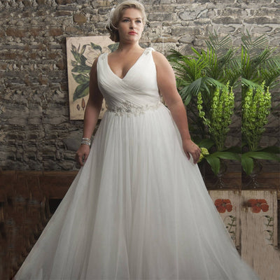 CW571 Classic Plus Size Wedding Dress